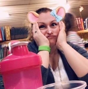 Meet your Posher, Kara